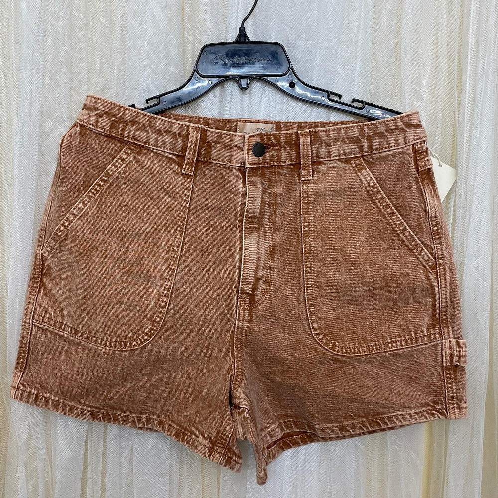 NWT  Universal Thread High-Rise Shorts